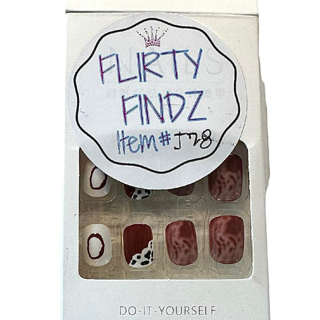 Flirty Findz Short, Round Press-on Fake Nails, Fun Print, Item J78