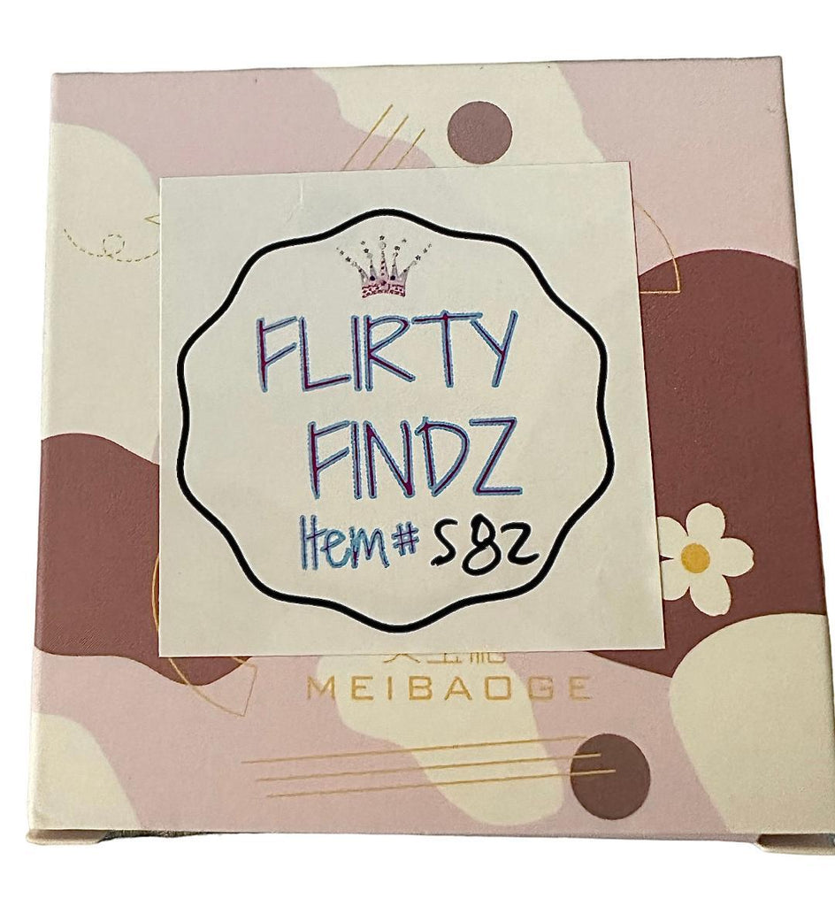 Flirty Findz Eyeshadow Palette, Item S82